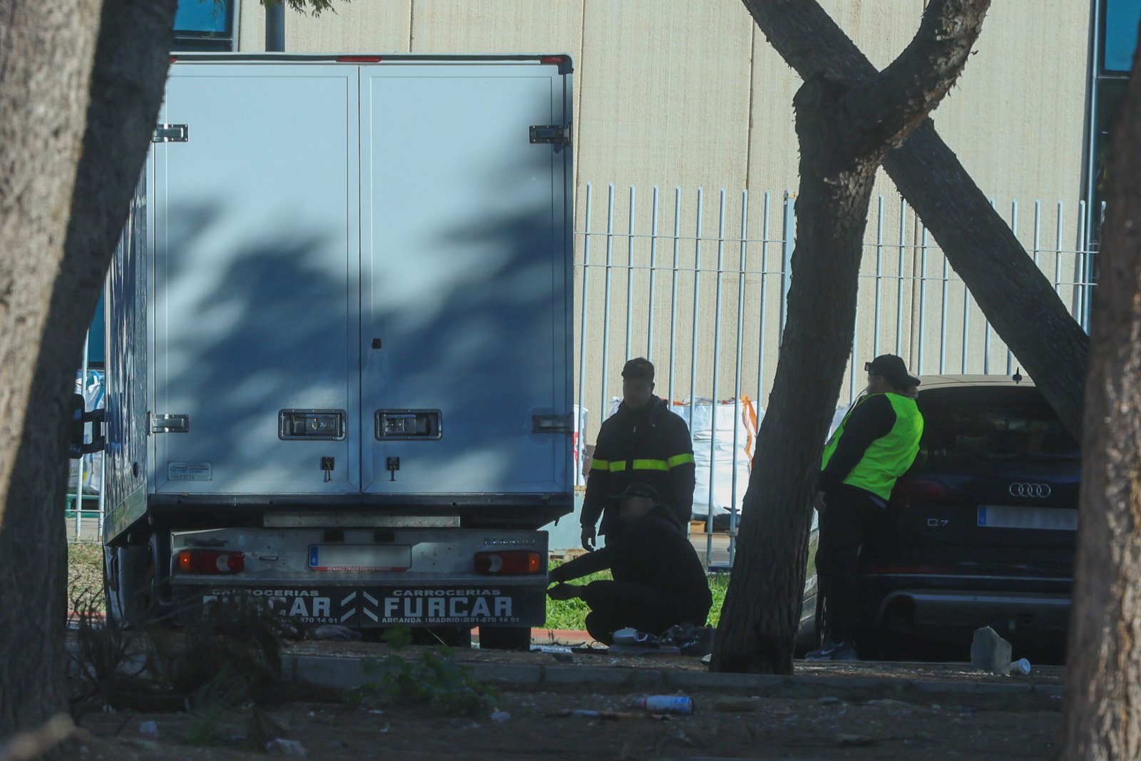Reparación de vehículos en la vía pública del Polígono Guadalhorce